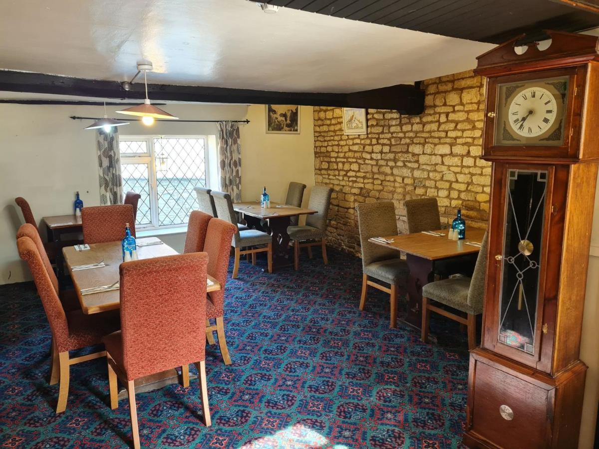 The Blue Cow Hotel South Witham Kültér fotó